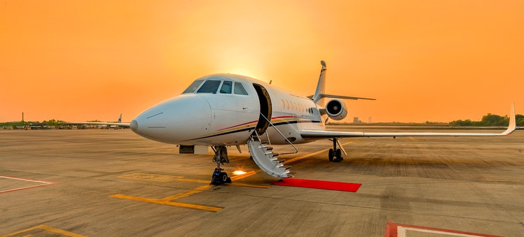 Falcon 2000LX 9-Seater